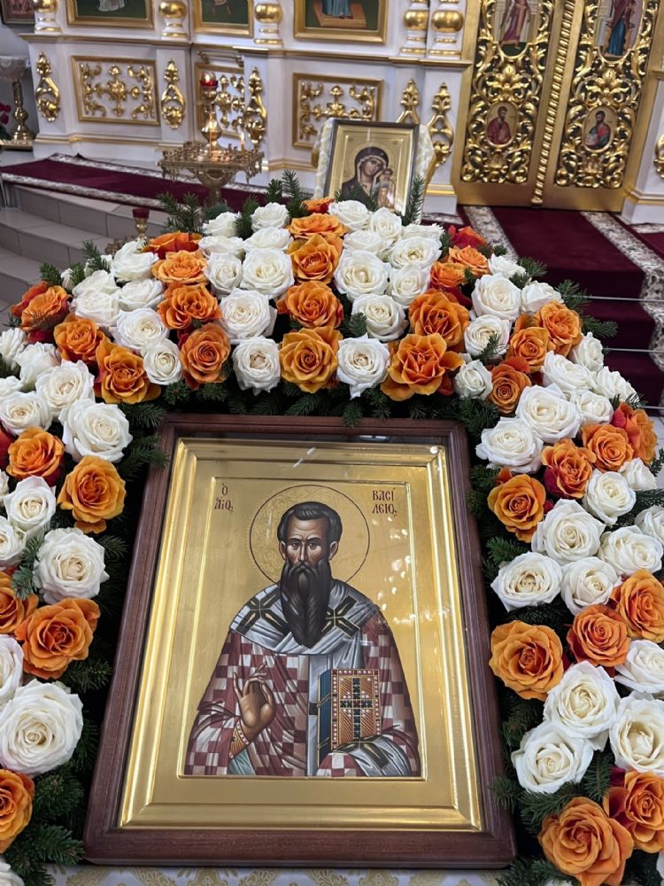 14 января, в праздник Обрезания Господня и день памяти святителя Василия Великого, в храме святителя Николая Чудотворца.