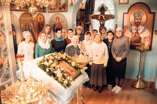 Поздравление с Днем жен-мироносиц!